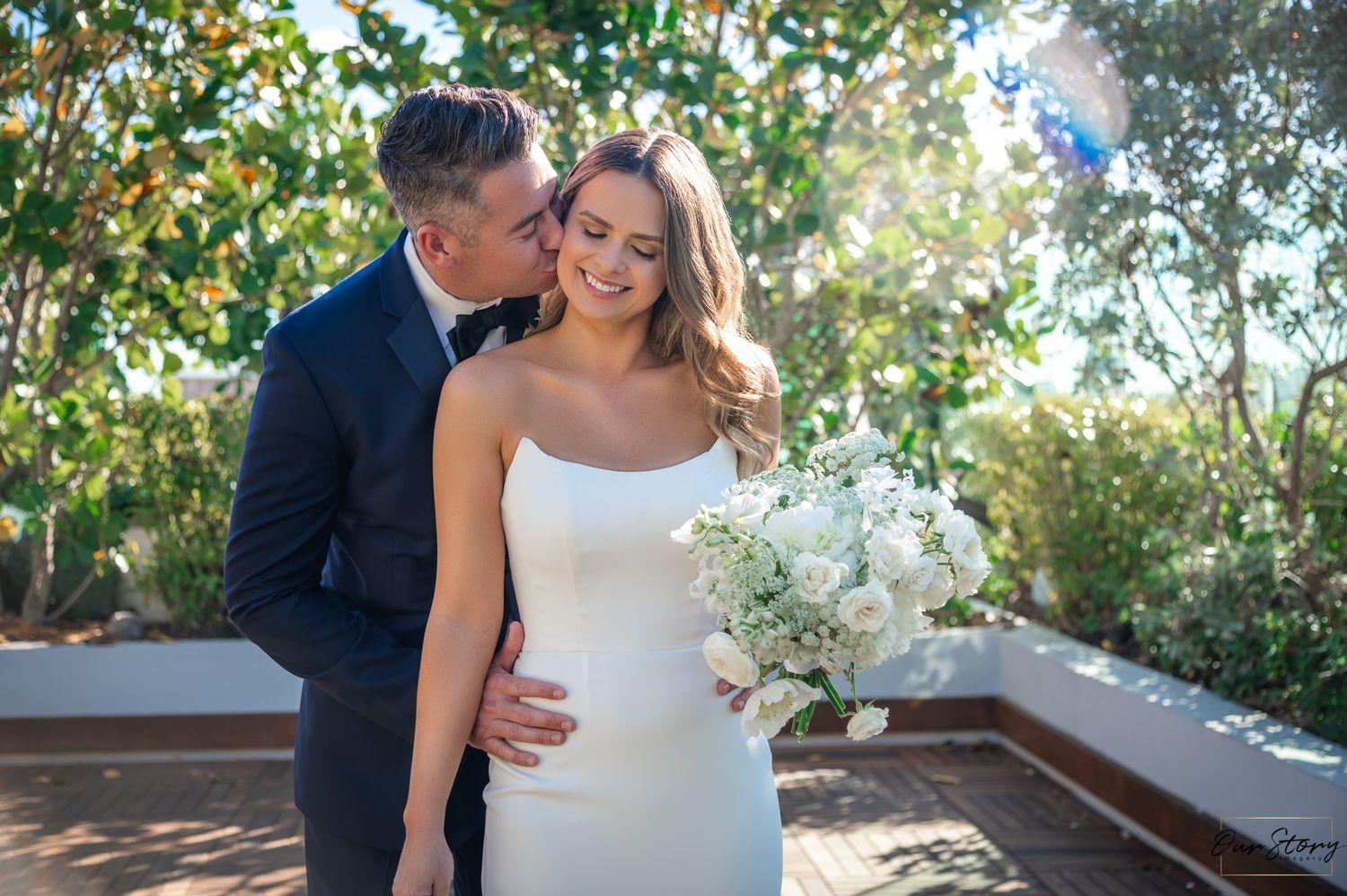 Intimate vow exchange in Delray Beach, styled by experienced wedding photographers.