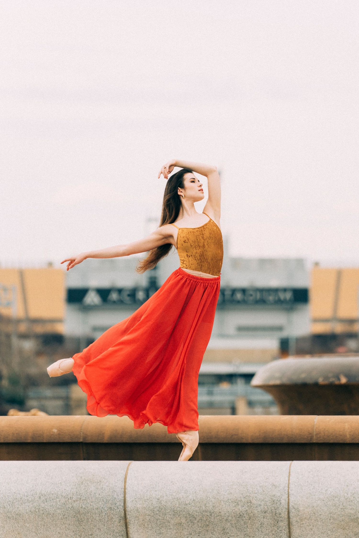 Fine art ballerina dance photography featuring Pittsburgh skyline backdrop. pittsburgh dance photographer
