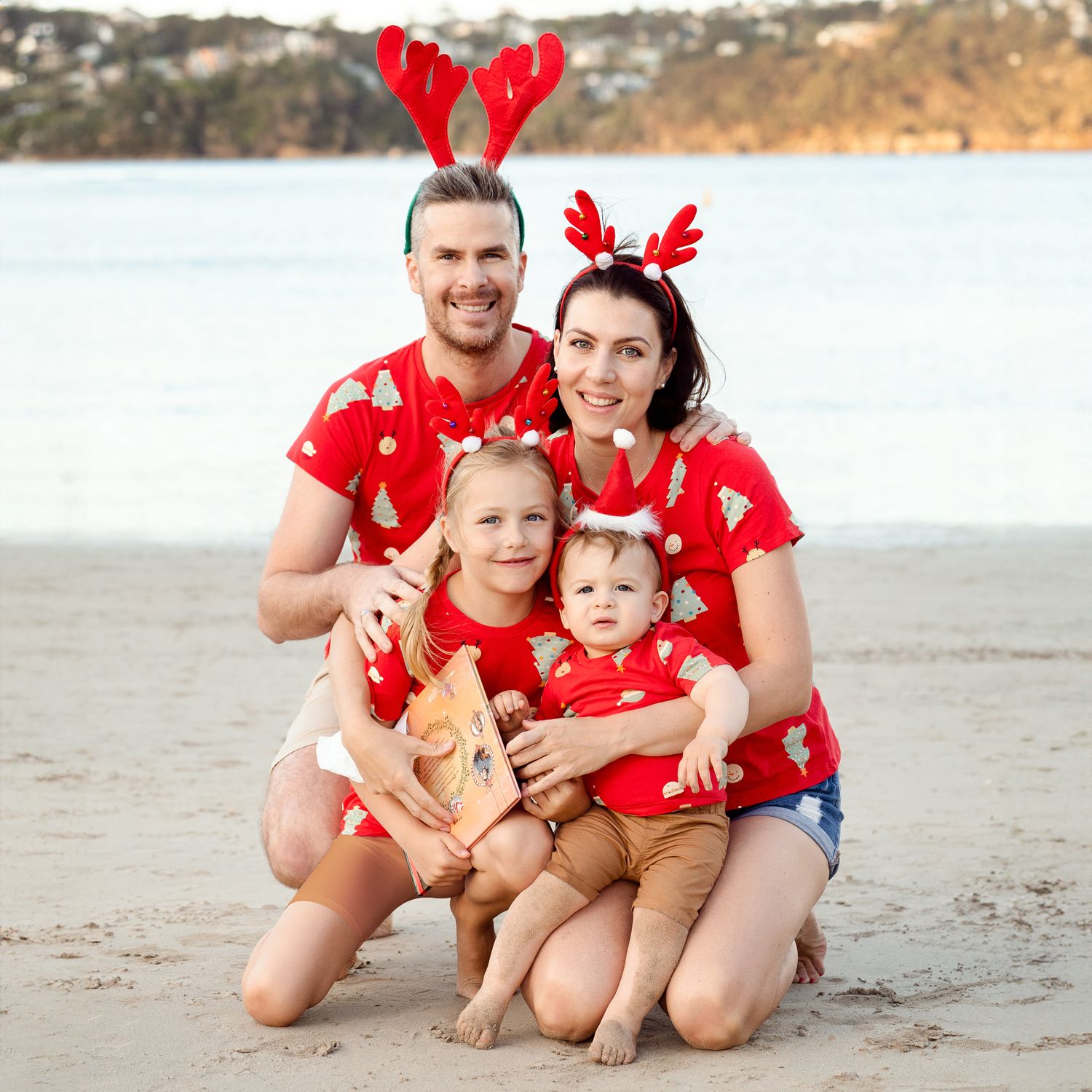christmas family mini photoshoot in Rouse hill