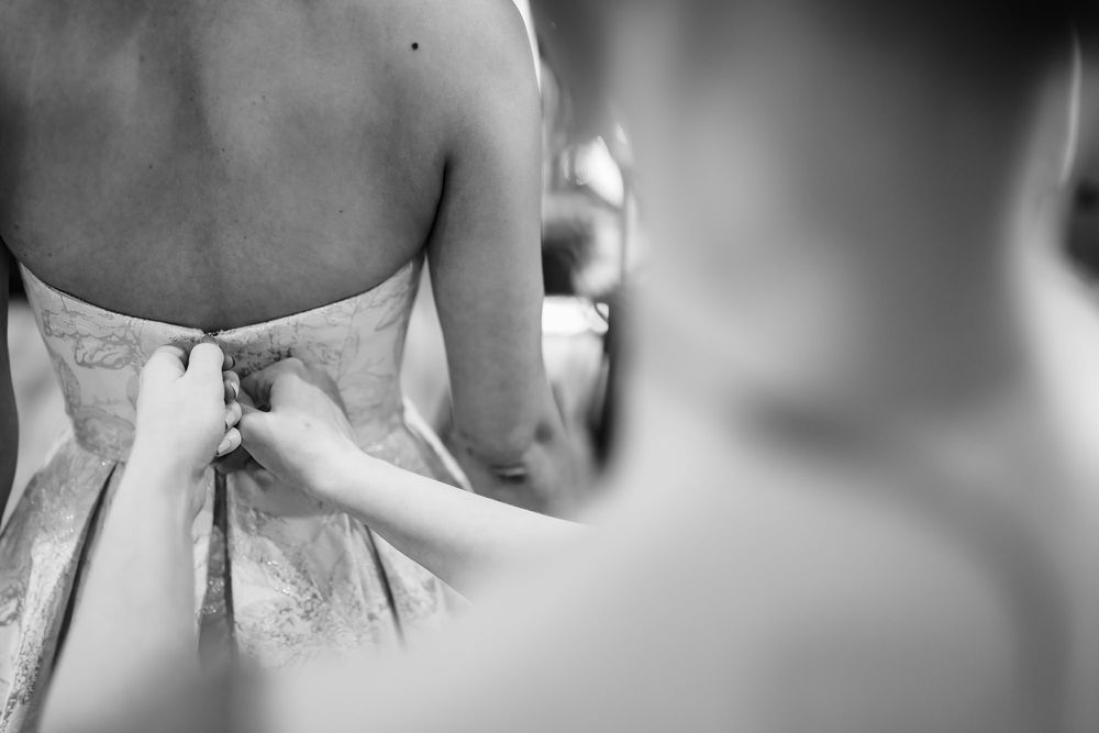 wedding dress zip