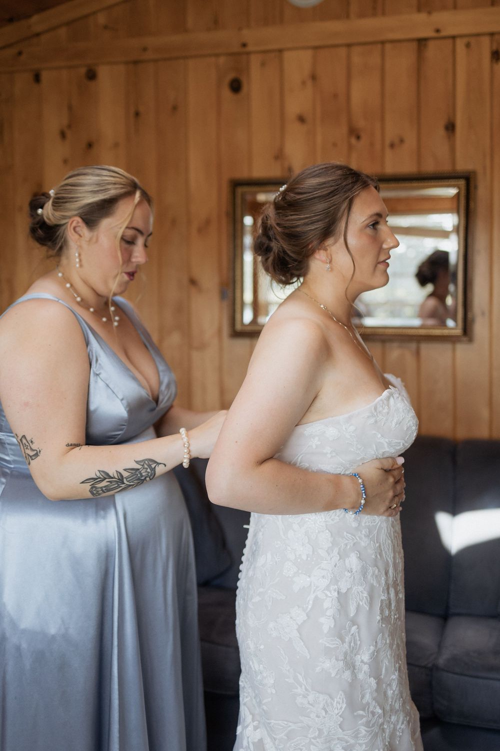 Bride and Maid of Honour getting ready wedding day photography Antigonish Nova Scotia Halifax wedding photographer beach wedding Maritimes