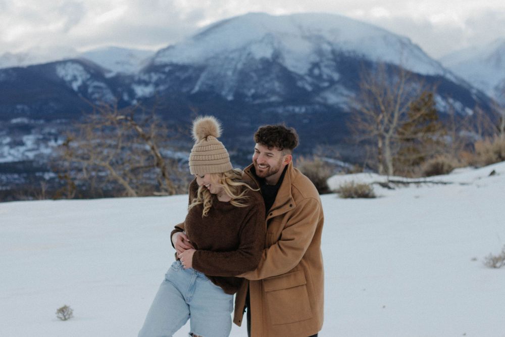 Engagement session in Breckenridge, Colorado. Mountains background engagement session, Colorado.