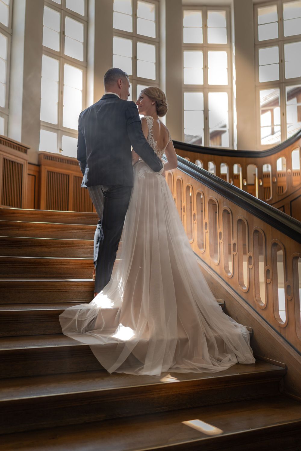 Hochzeitsfotograf Standesamt Berlin Treptow-Köpenick - Brautpaar Bilder am Treppe