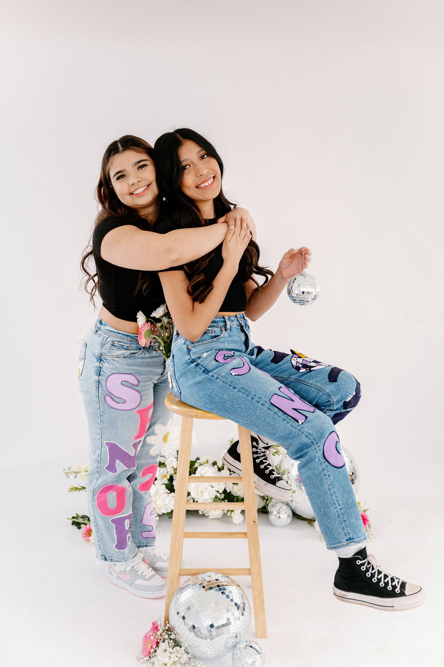 Best friend senior pictures at Casa Blanca Tri-Cities