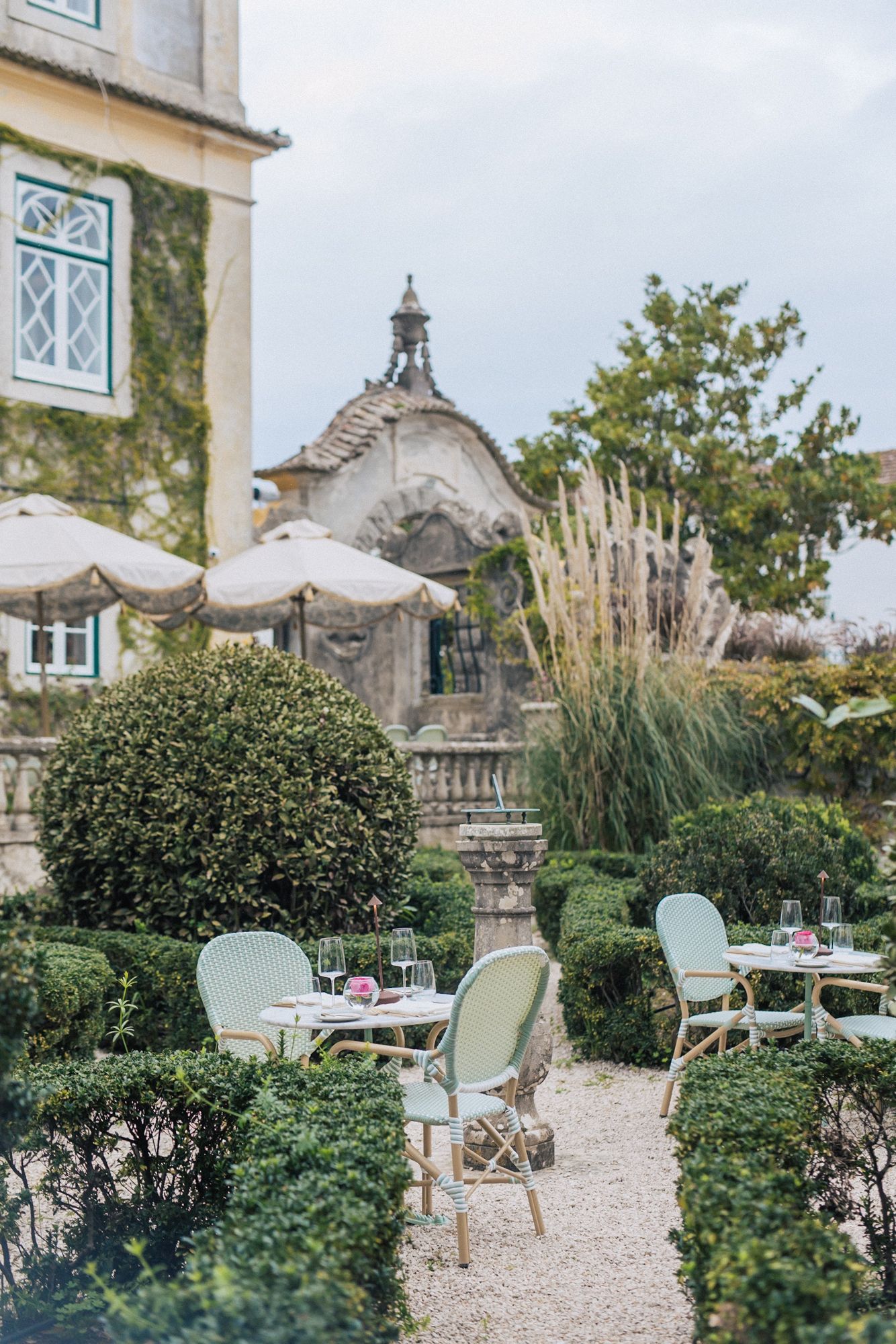 Palácio da Fonte Nova: The New Exclusive Wedding Venue by Penha Longa Catering, photos by Regina wedding Photographer Portugal