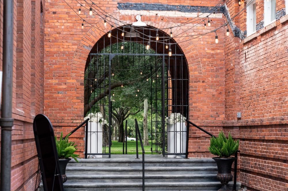 Historic wedding venue in Central Florida with elegant ceremony setup