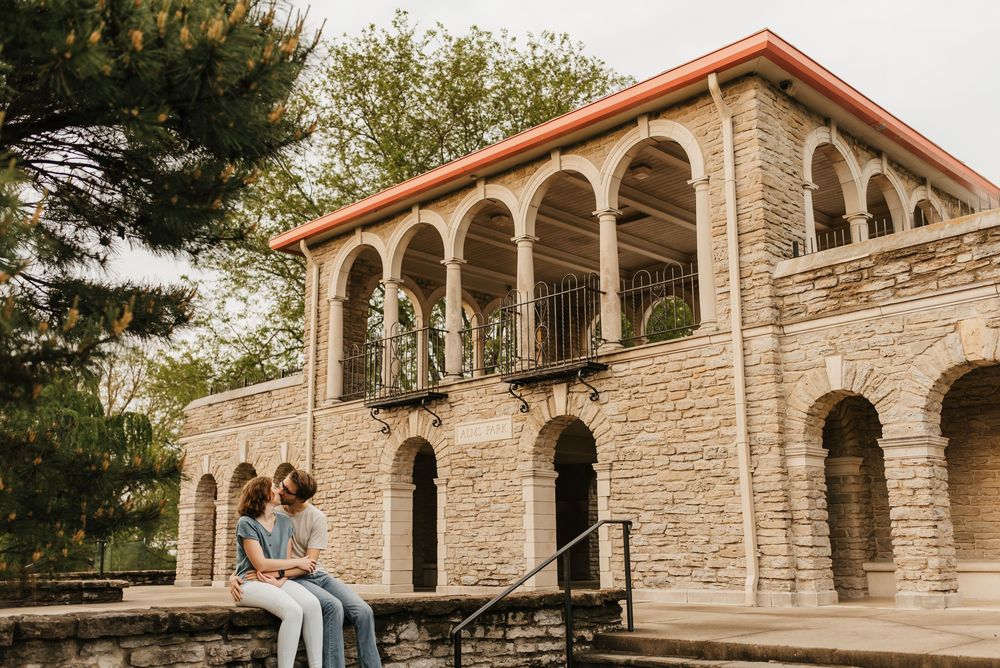 Cincinnati engagement photographer, cincinnati anniversary photographer, cincinnati engagement photos, Cincinnati's best photographer