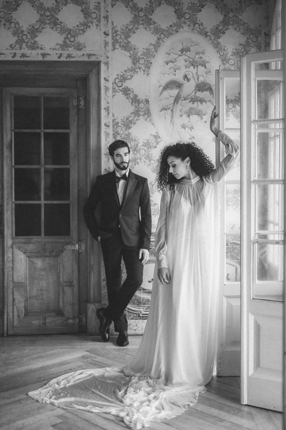 Bride & groom at Casa dos Penedos, Sintra, Portugal. A timeless moment captured by a Portugal wedding photographer.