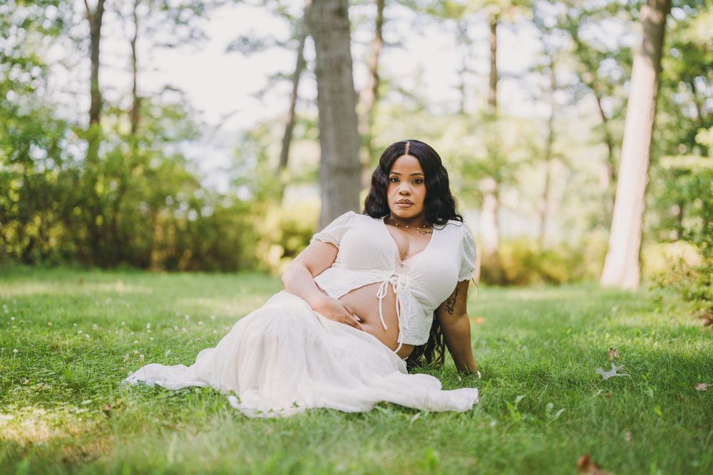 Ashley's maternity session in Brighton Dam Azalea Garden in Olney, MD.