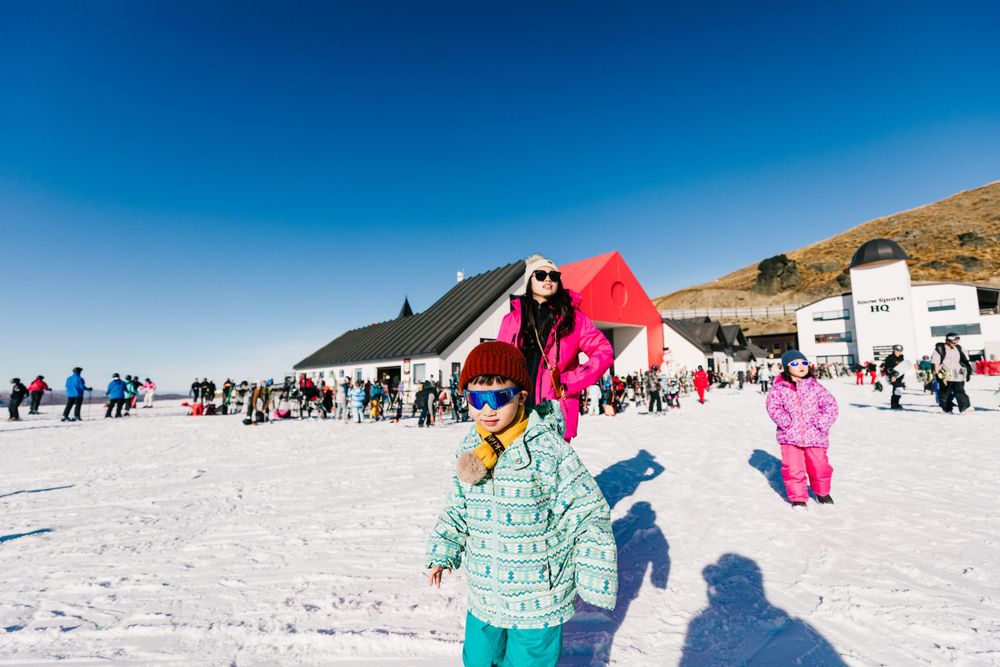 紐西蘭海外婚紗寫真家庭旅拍、紐西蘭南島滑雪行程,紐西蘭駐點攝影師,海外婚紗拍攝,海外婚禮證婚,美式婚禮婚紗,台灣攝影師推薦台灣旅拍攝影師,家庭寫真親子寫真全家福推薦,屏東高雄台南家庭寫真cardrona-sightseeing卡德羅納滑雪場