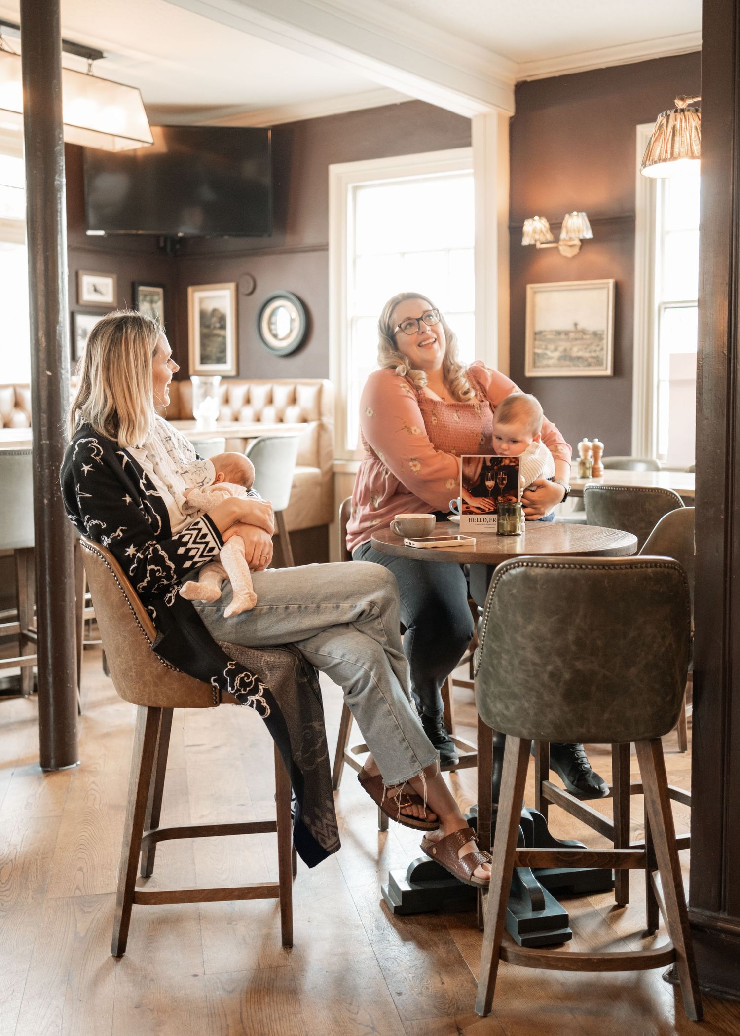 Mums coffee meet up Wimbledon Family Photography