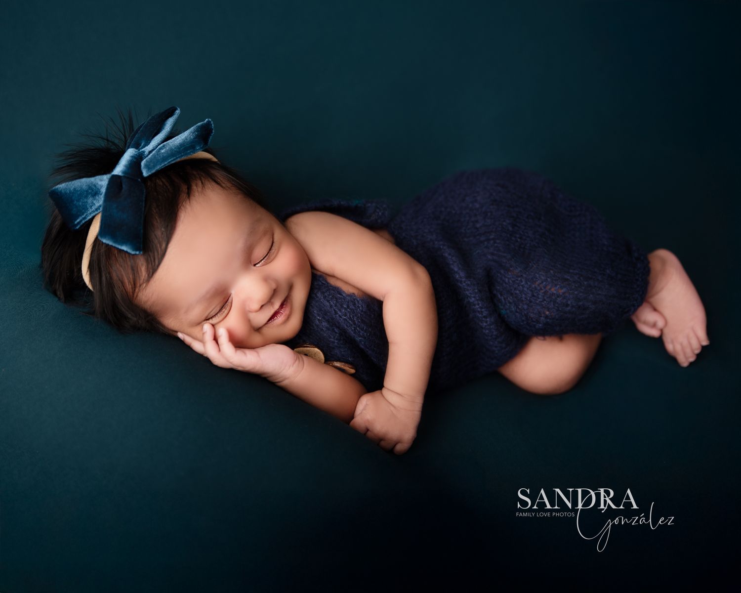 Sandra Gonzalez Photography offers high-end portrait experiences in Fremont, California, designed to celebrate your beauty and individuality