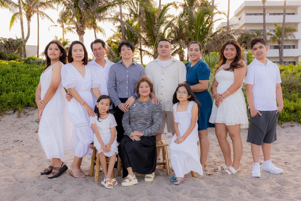 Fort Lauderdale family photographer capturing parents, kids, and grandparents during a South Florida vacation photoshoot