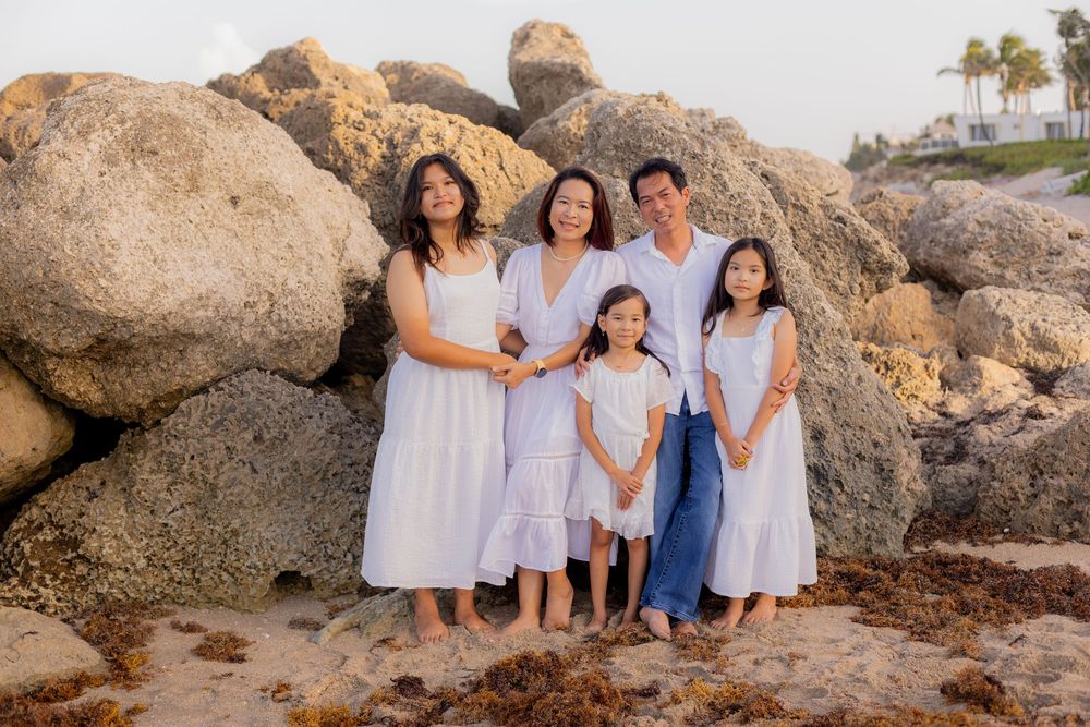 outh Florida family photographer capturing multigenerational family portraits during a vacation in Fort Lauderdale