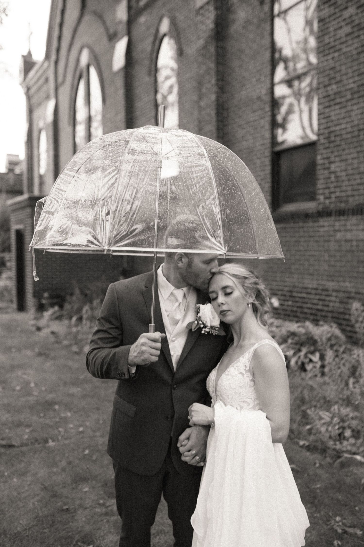 Minnesota Wedding Photographer, Romantic and Authentic Minnesota Photography, Minnesota Couple Photos | Rachel Marie Photography