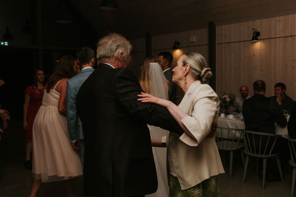 pulmafotograaf, pulmafotograaf tallinnas, fotograaf tallinnas, pildistamine Tartus, eesti fotograafid