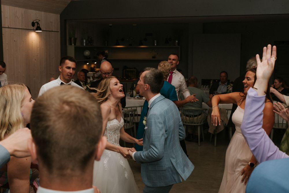 pulmafotograaf, pulmafotograaf tallinnas, fotograaf tallinnas, pildistamine Tartus, eesti fotograafid