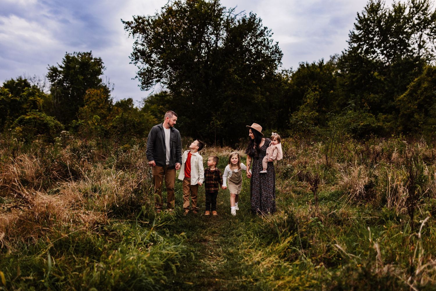 Outdoor Family Photoshoot Fort Wayne Indiana