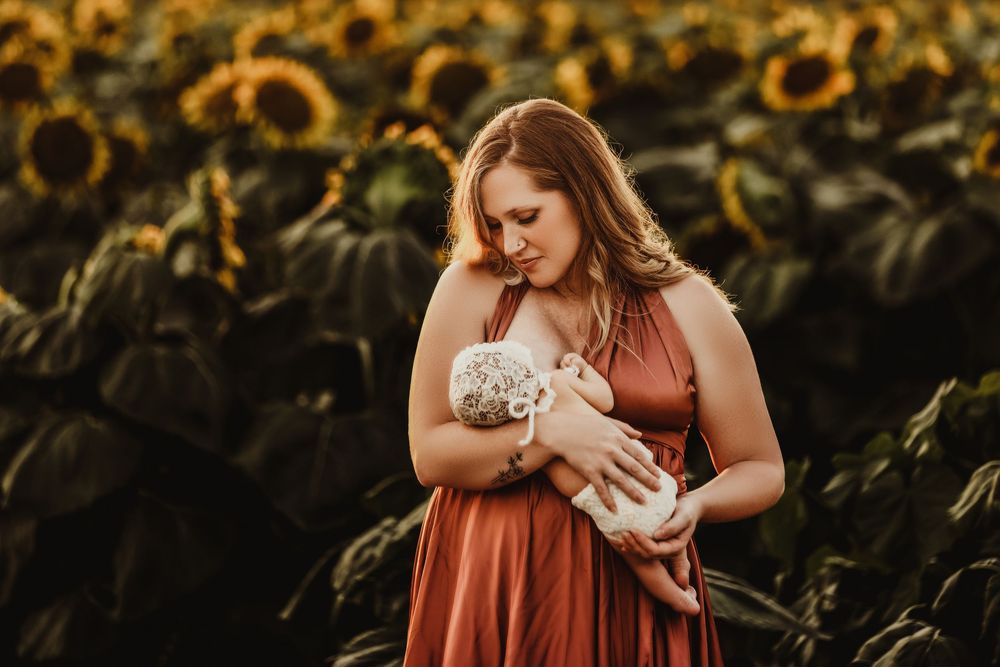 Sunflower Motherhood and Family Photo session in Marion indiana