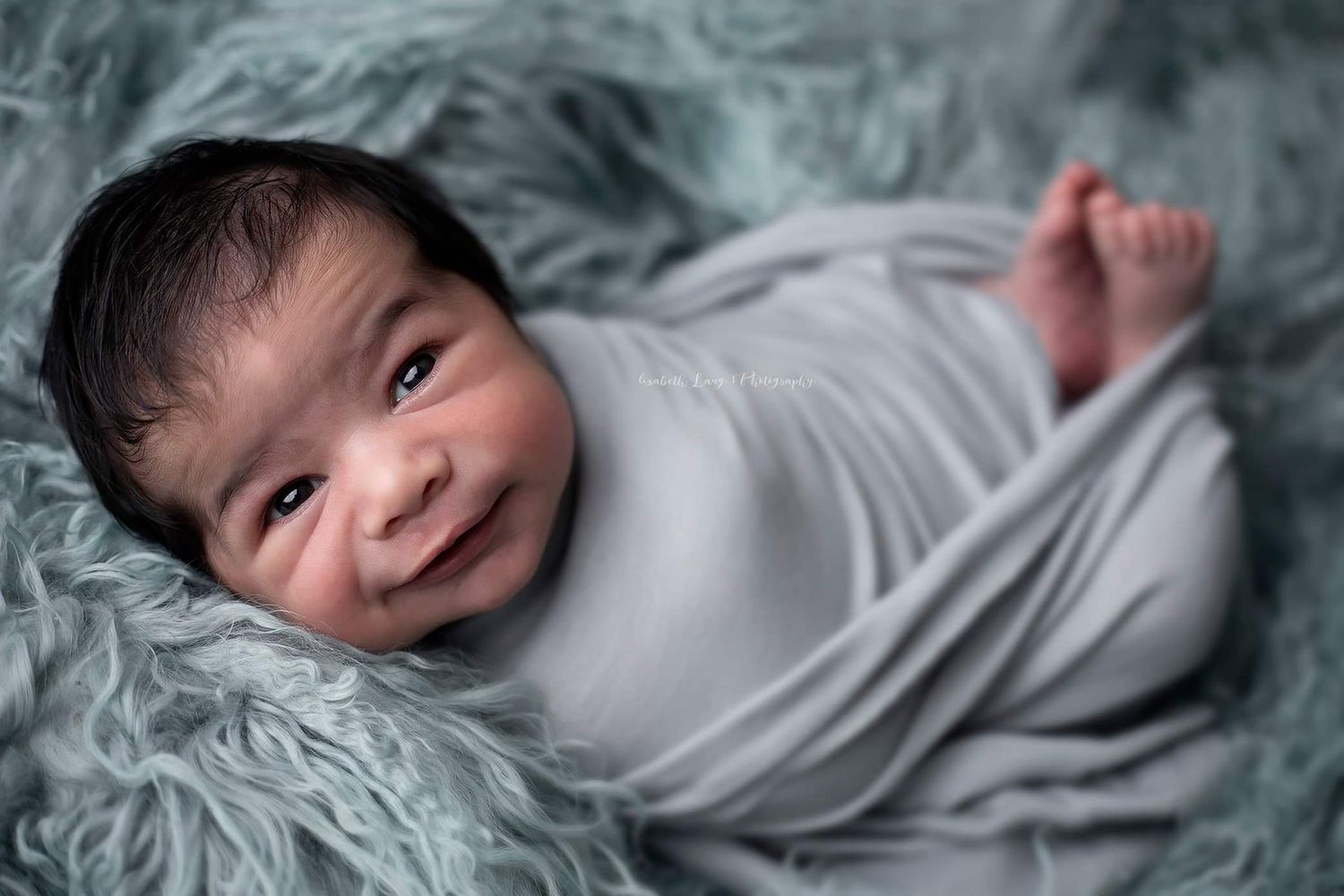 mini newborn sessions Surrey studio photography Elizabeth Lang Photography. Short baby photo shoot with minimal stress. baby in blue