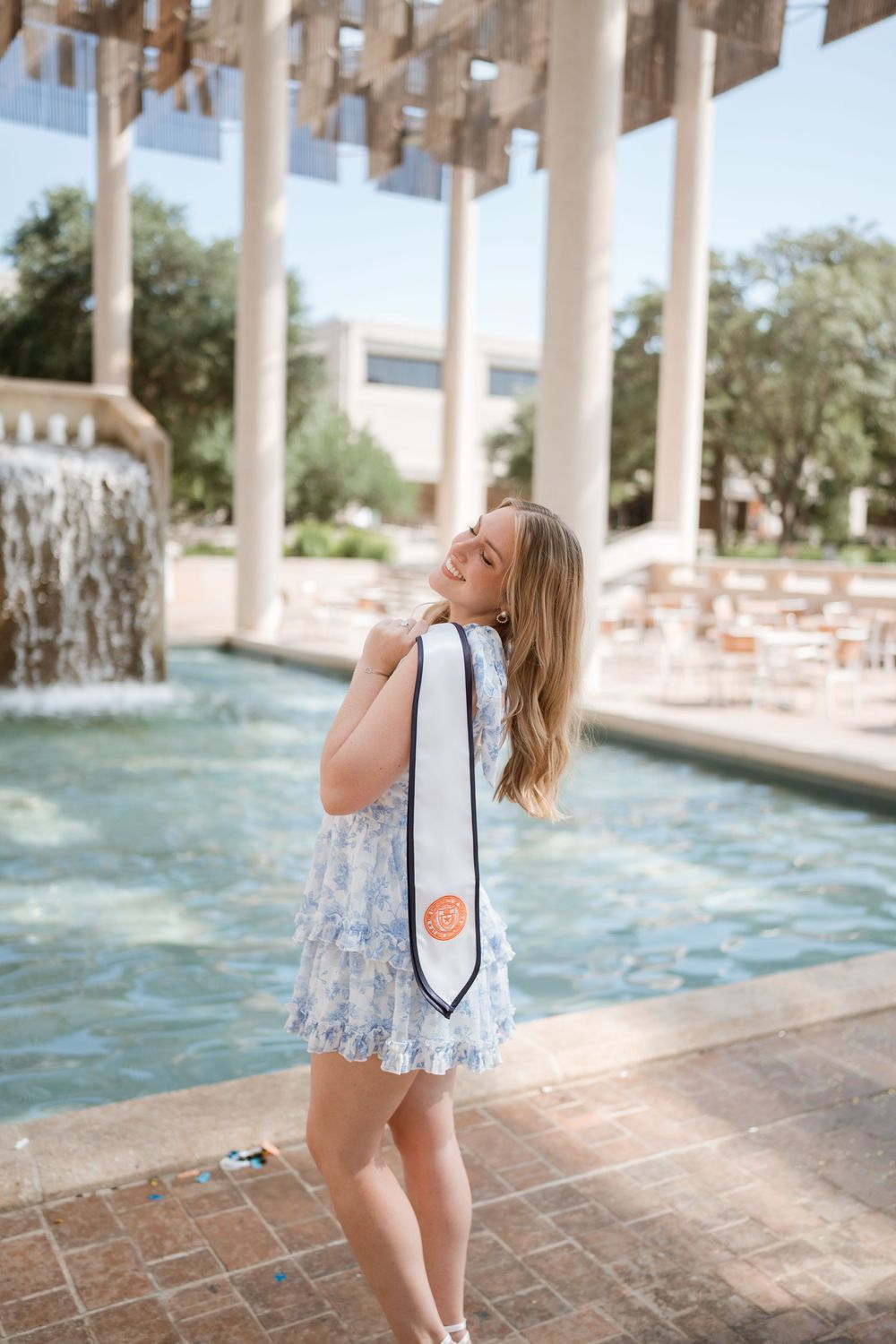 sombrilla fountain utsa