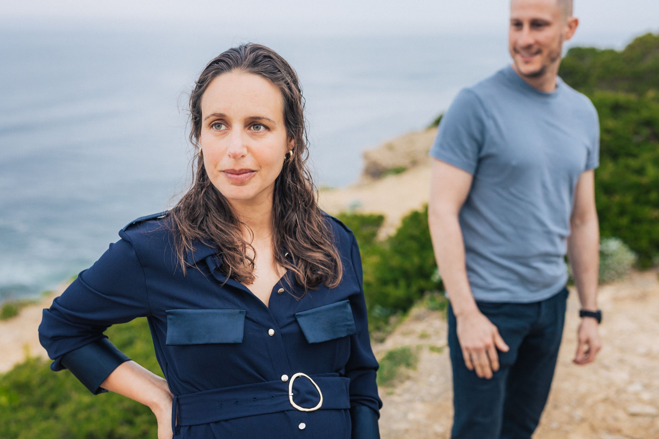Natural and intimate pregnancy session at azenhas do Mar, portugal, capturing the beauty of a couple expecting their first child