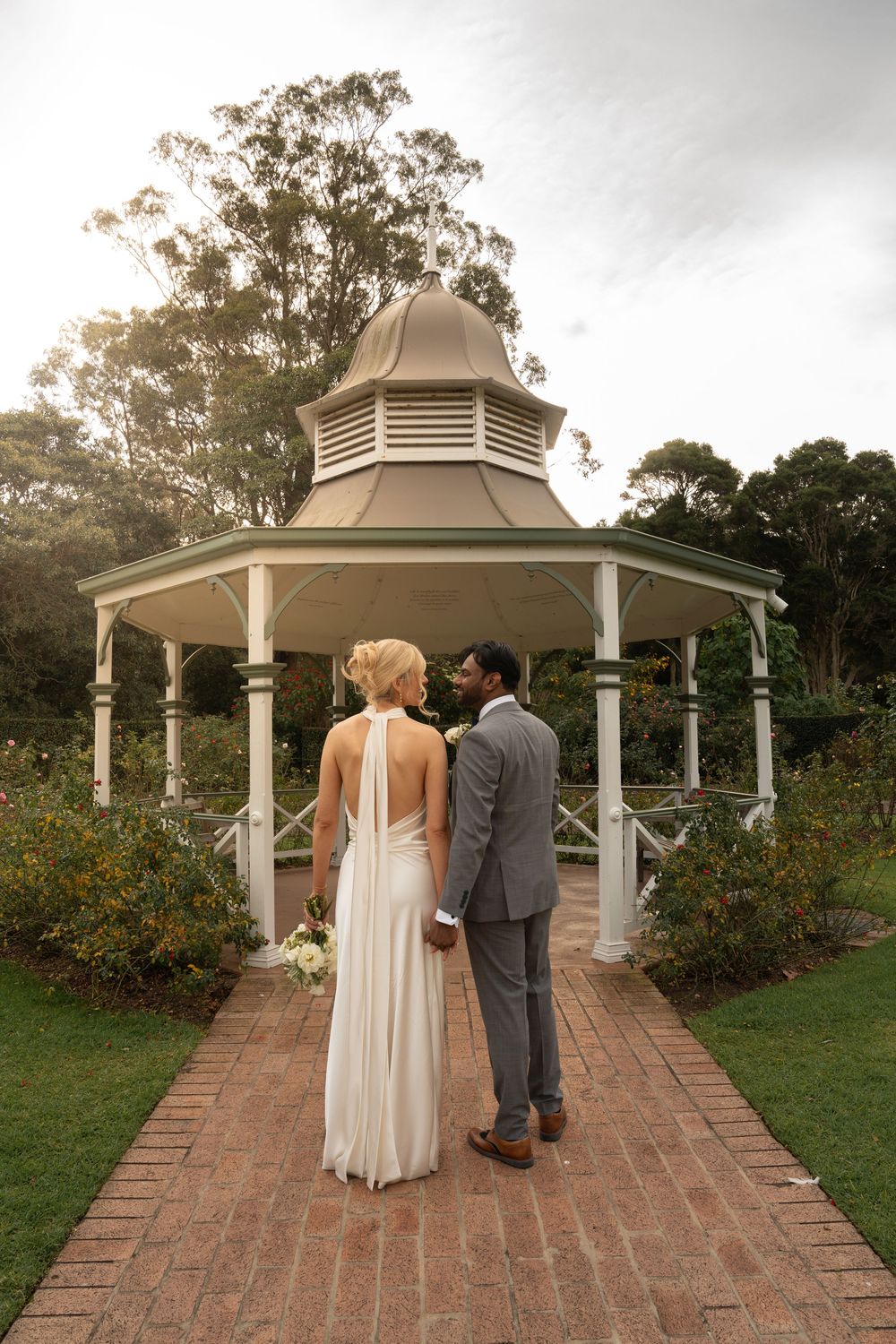 affordable Wollongong wedding photographer