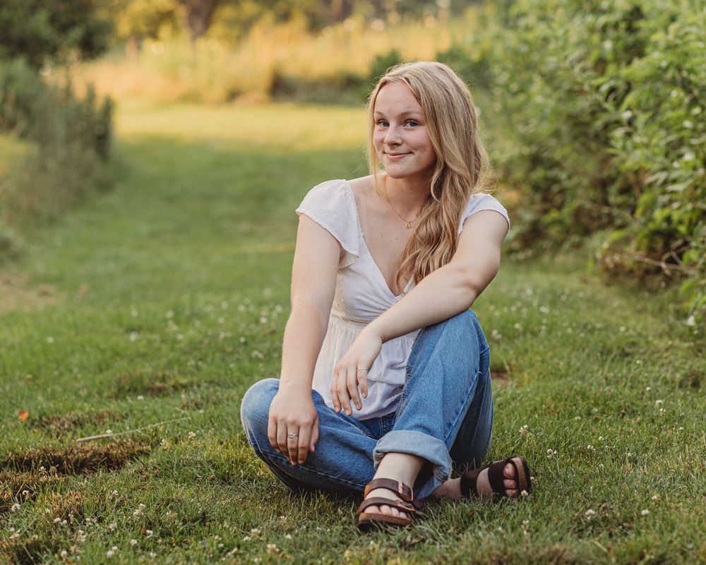 Professional senior graduate photo outdoors