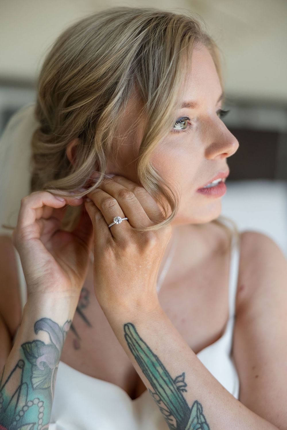 Colorado wedding photographer captures bride getting ready in natural light