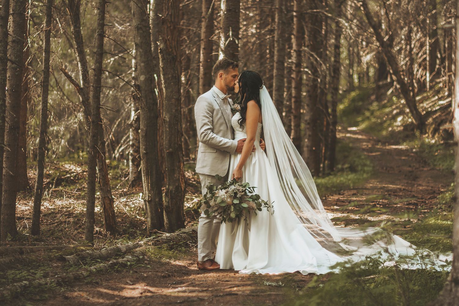 Bröllopsfotograf Umeå, Baggböle Herrgård, Umeå Stadskyrka, Brännlands Wärdshus, Bröllopsfotograf Västerbotten, Fotograf Örnsköldsvik
