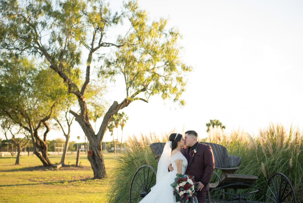 Poised Estate Venue. Weslaco, Texas
