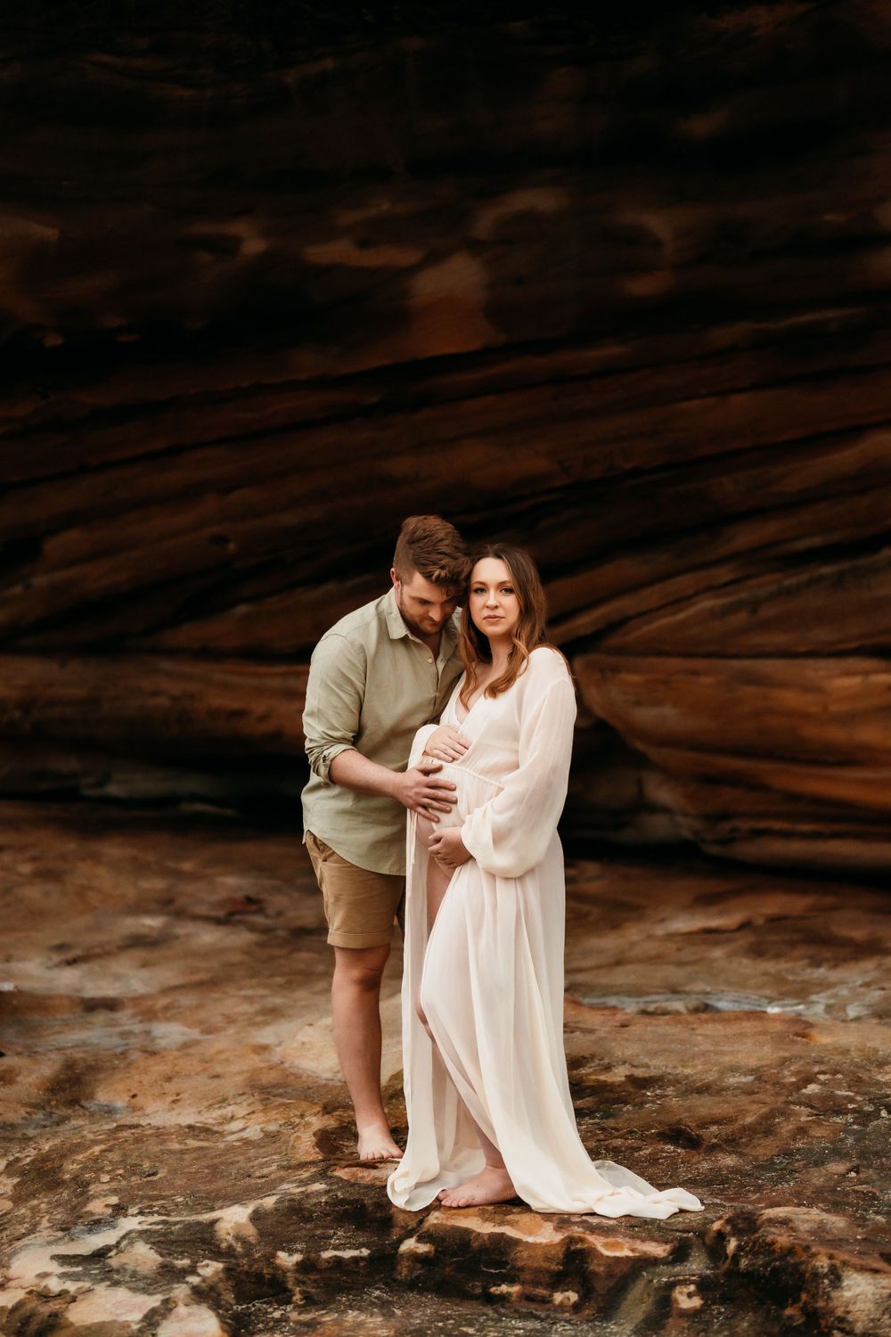 dreamy and earthy maternity photos in Sydney