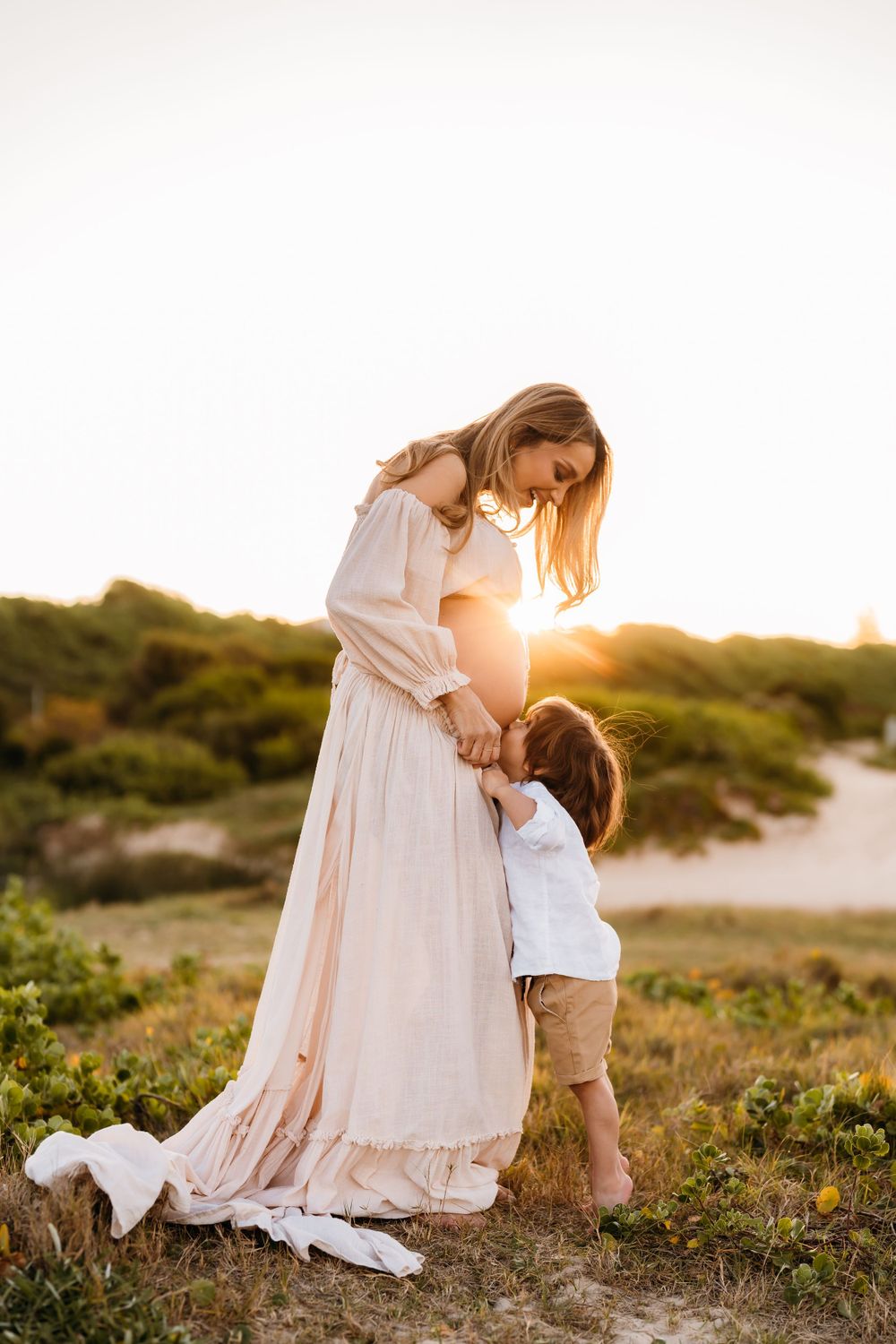 Maternity photos, magical maternity photos captured at sunset