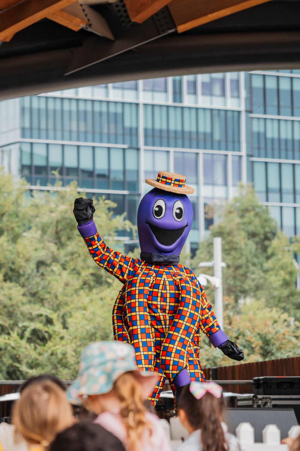Henry the Octopus performing live on stage at Great Laugh in the Park, Tumbalong Park in Sydney © SIX84 Photography, Event Photography