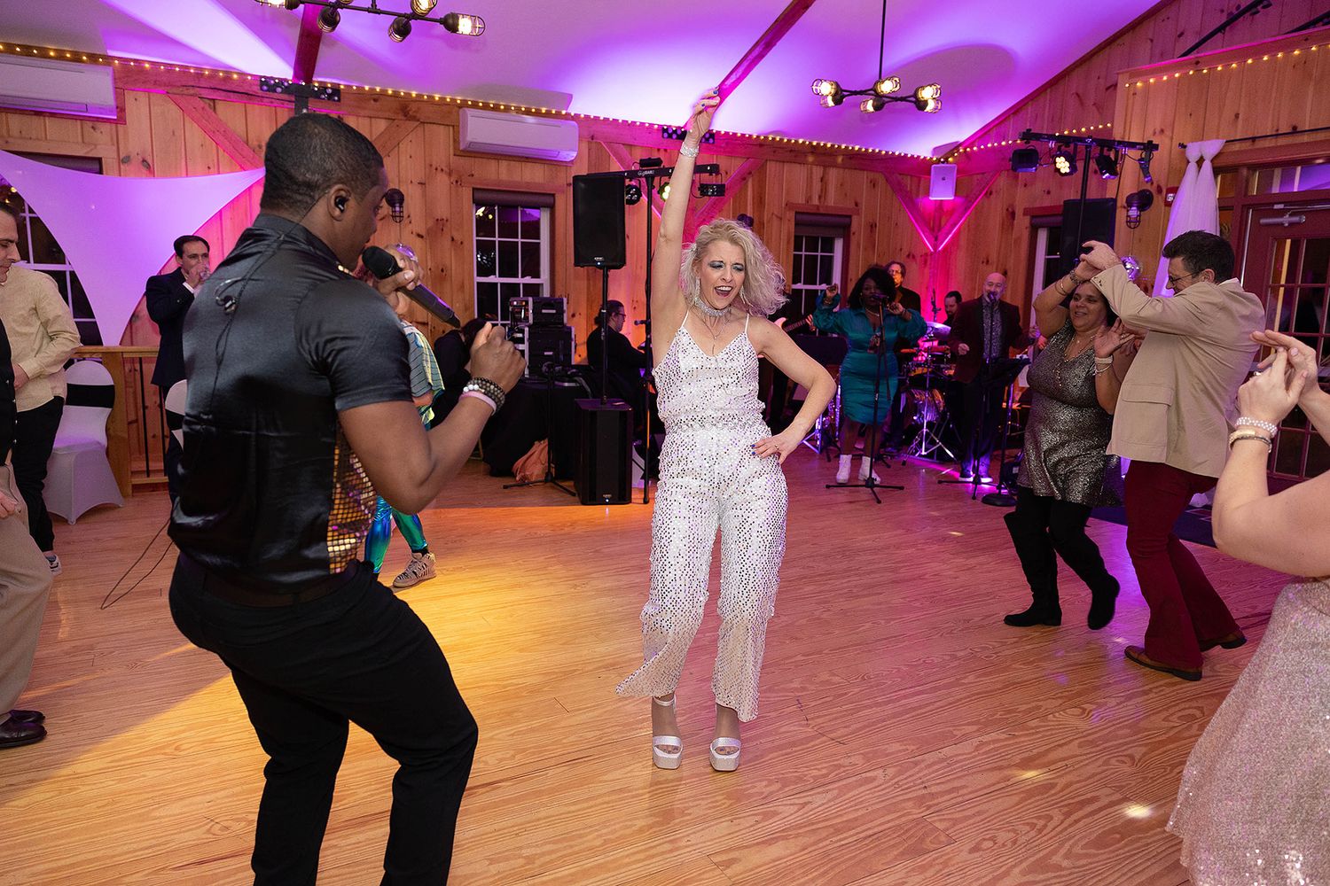 40th birthday, birthday party, celebration, event photos, birthday photos, best party, party decor, disco, disco theme, dancing, dance, fun