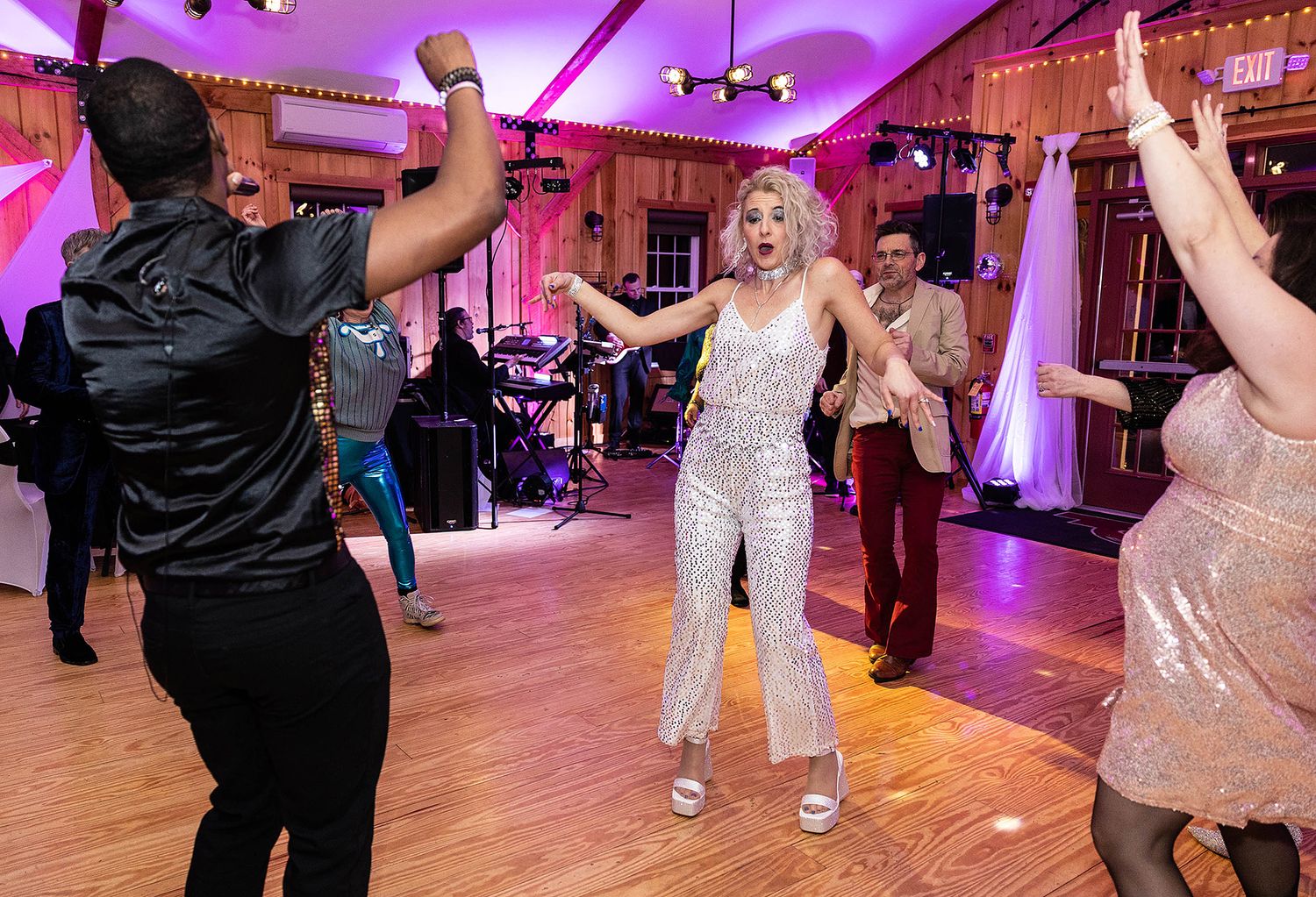 40th birthday, birthday party, celebration, event photos, birthday photos, best party, party decor, disco, disco theme, dancing, dance, fun