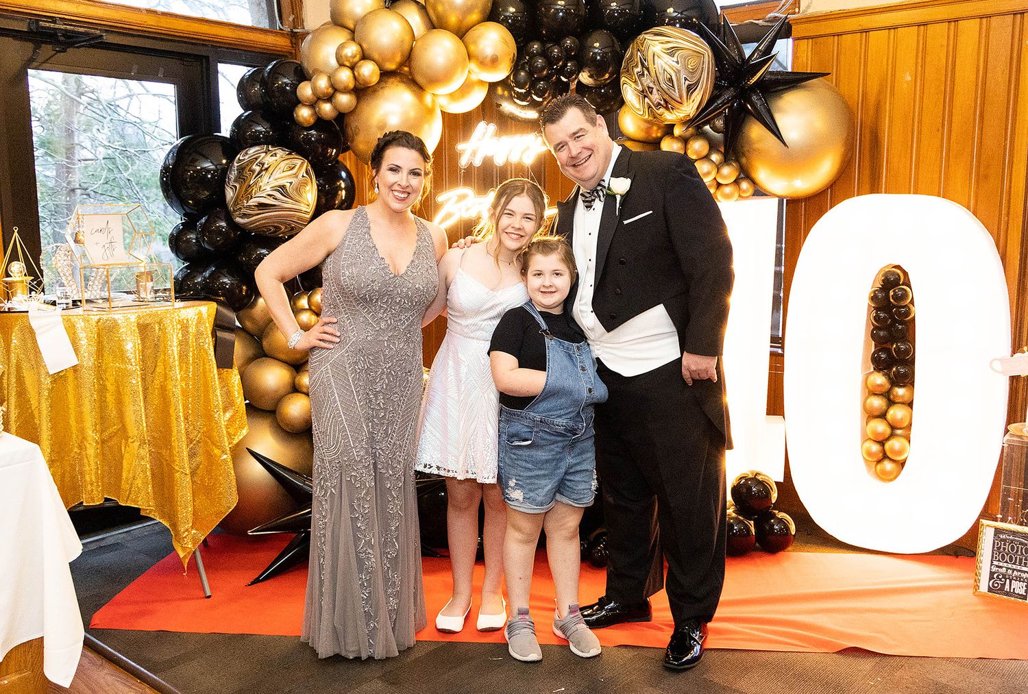 40th birthday, birthday party, celebration, event photos, birthday photos, best party, party decor, disco, family photo, mom dad and kids 40