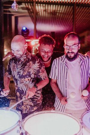 Bruno - Porto wedding photographerf rom The Storytellers partying at The Astoria in Grijó, Porto