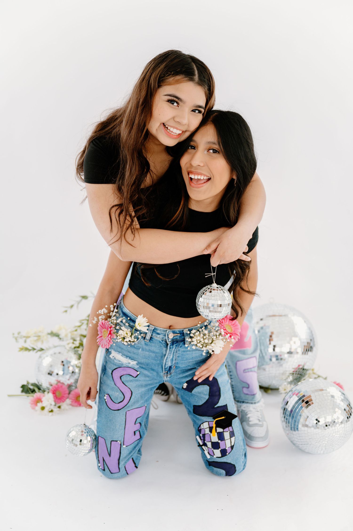 Best friend senior pictures at Casa Blanca Tri-Cities