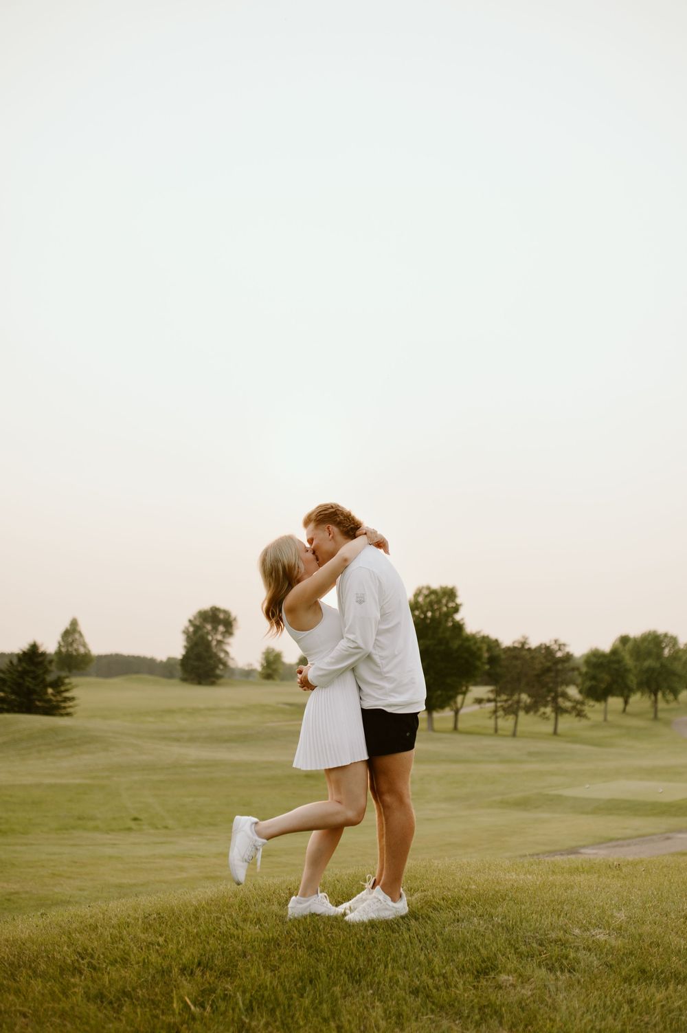 Minnesota Wedding Photographer, Romantic and Authentic Minnesota Photography, Minnesota Couple Photos | Rachel Marie Photography