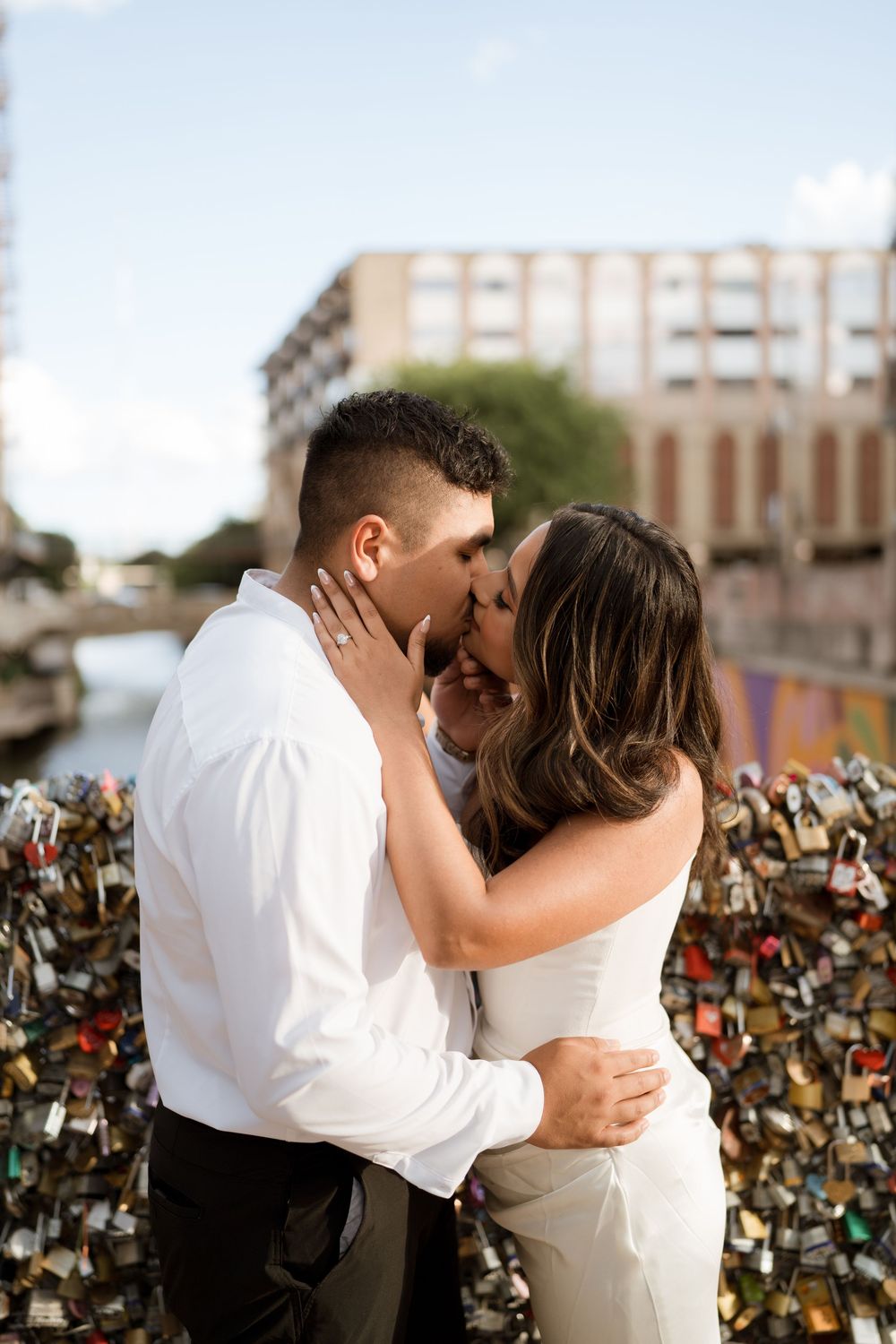 love lock bridge in san antonio