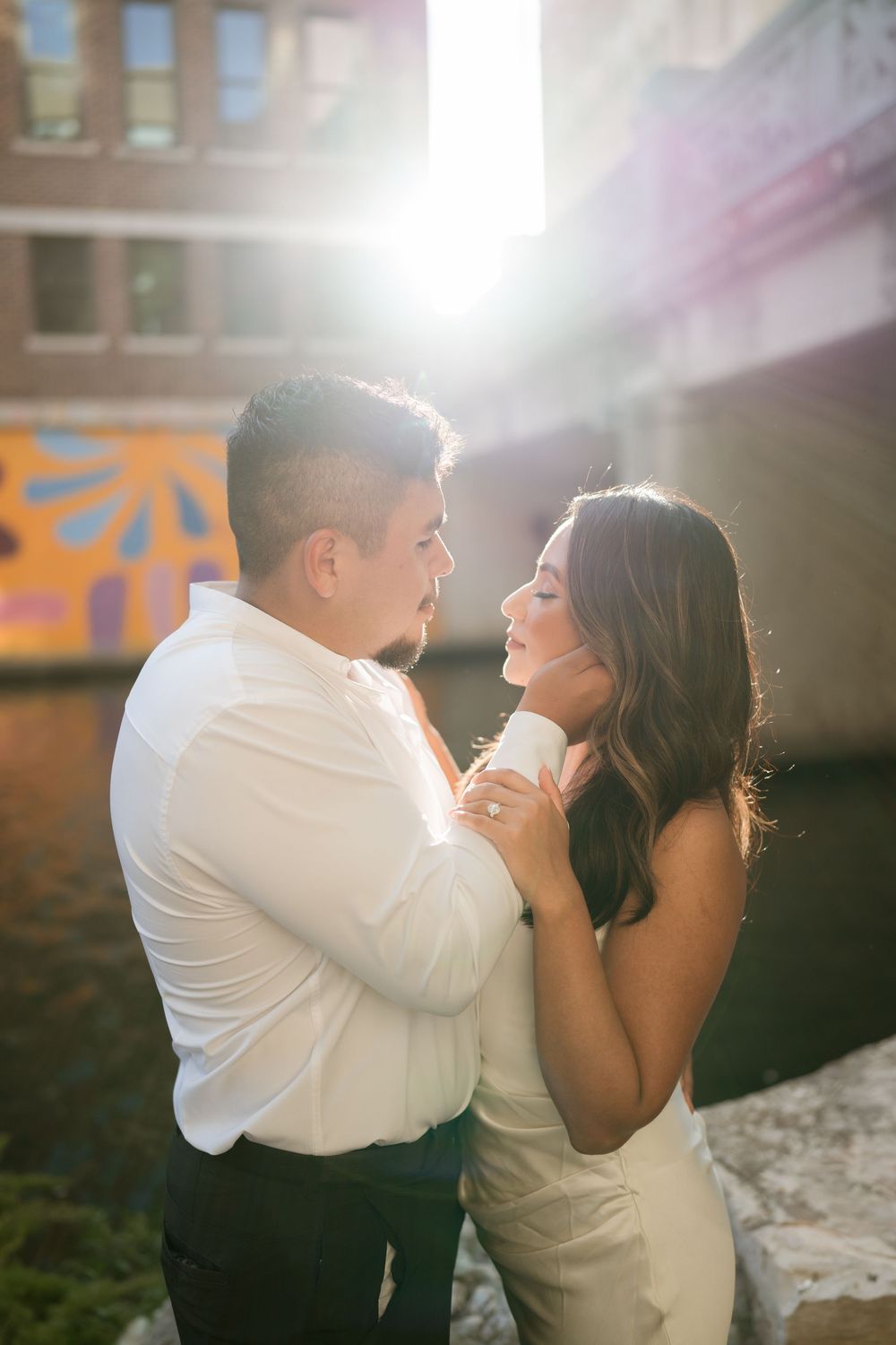 riverwalk engagement photos