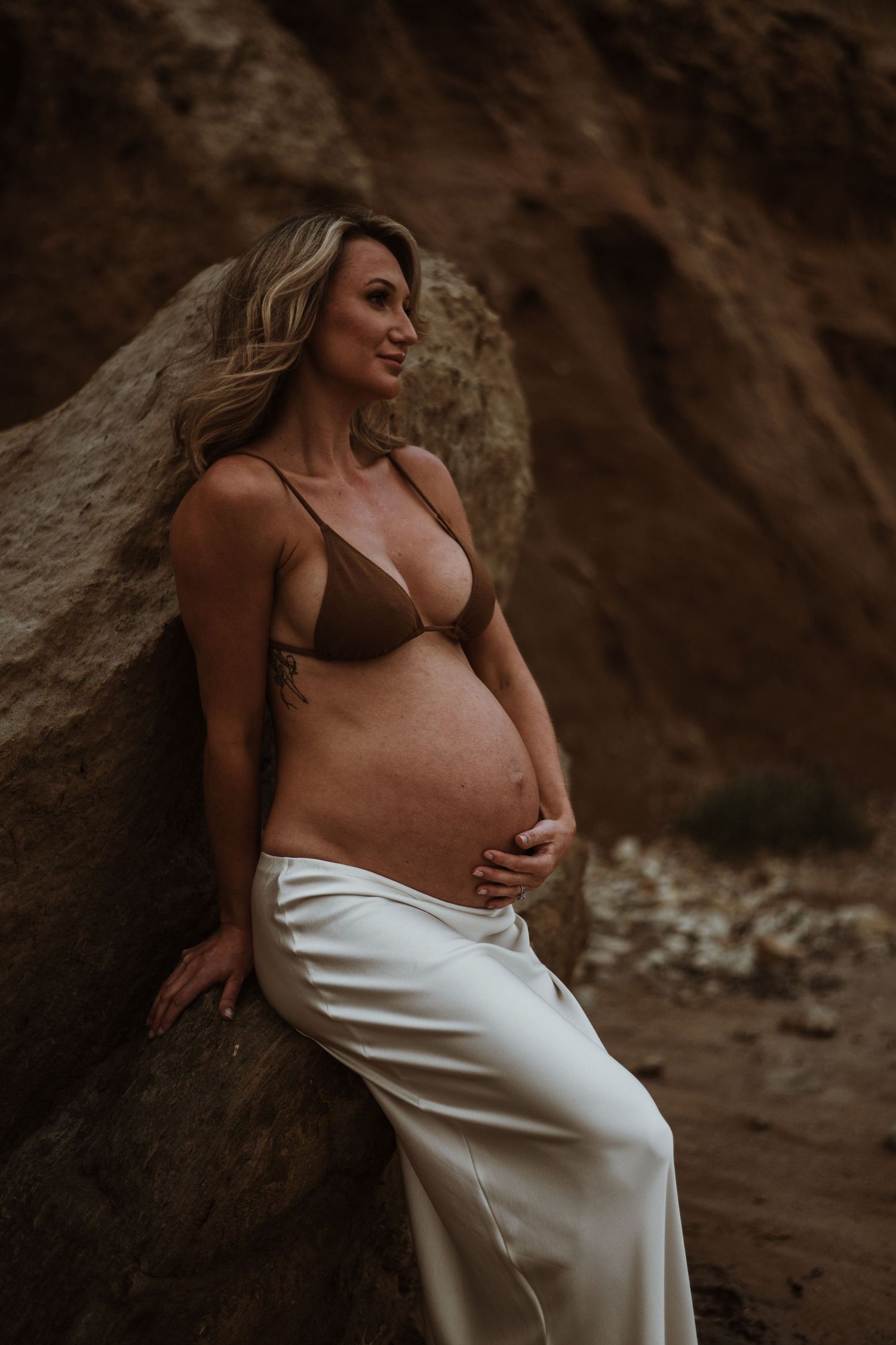 Beach maternity photoshoot adelaide