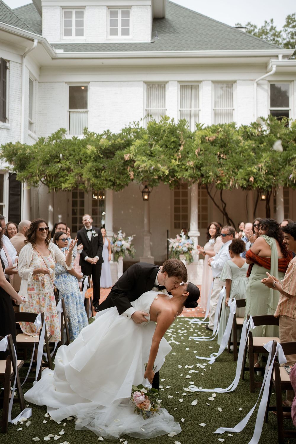 Woodbine Mansion Wedding Photos outdoor ceremony