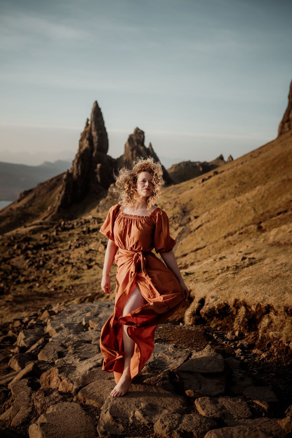 Fotoshoot zonsopgang Old Man of Storr – vrouwenreis Schotland
