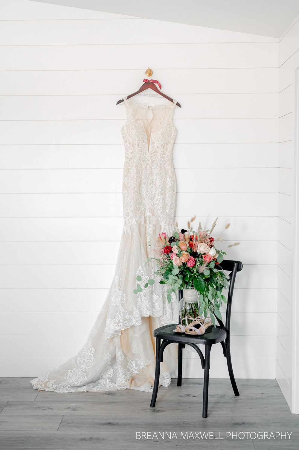 Walnut Ridge Venue. Shellsburg, Iowa
Wedding - Bridal Details