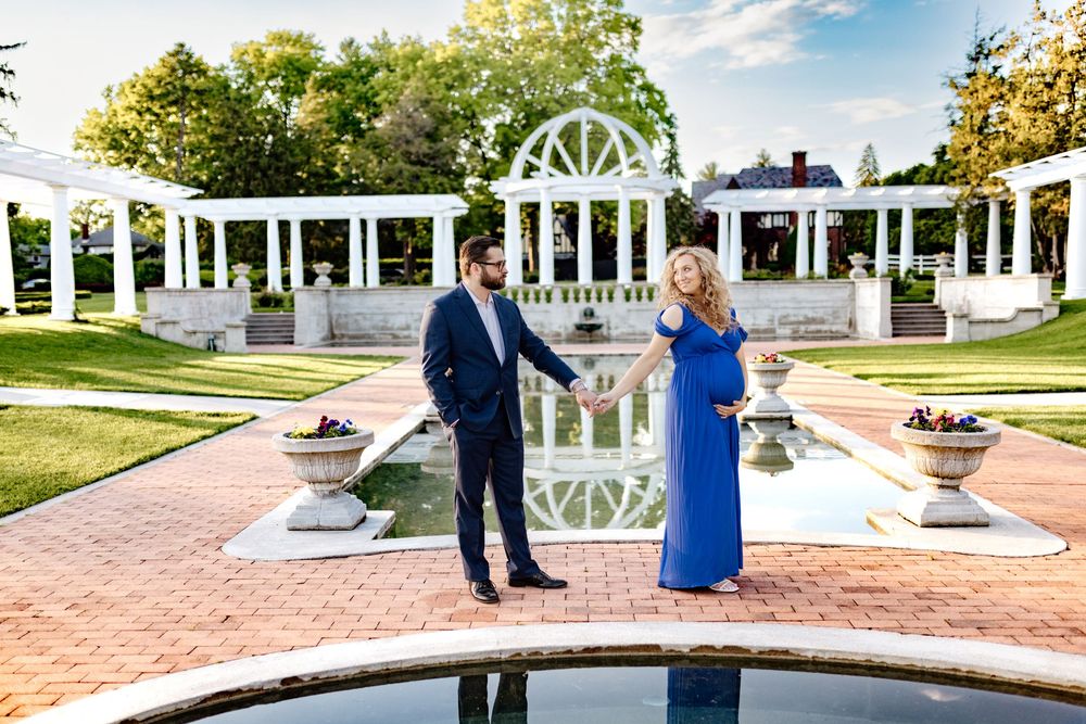 Lakeside Gardens Fort Wayne Indiana Maternity session