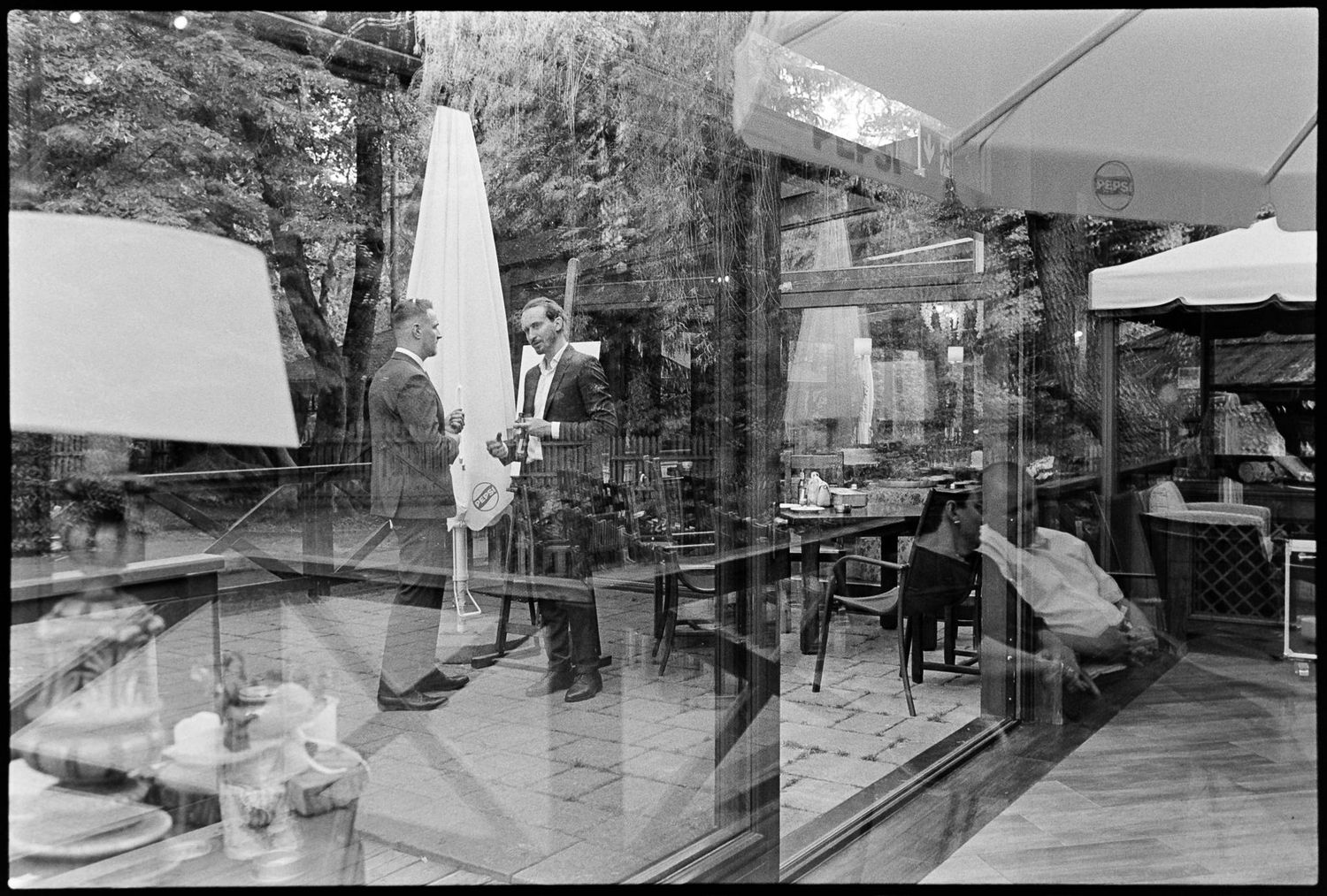Analogowa fotografia ślubna. Reportaż