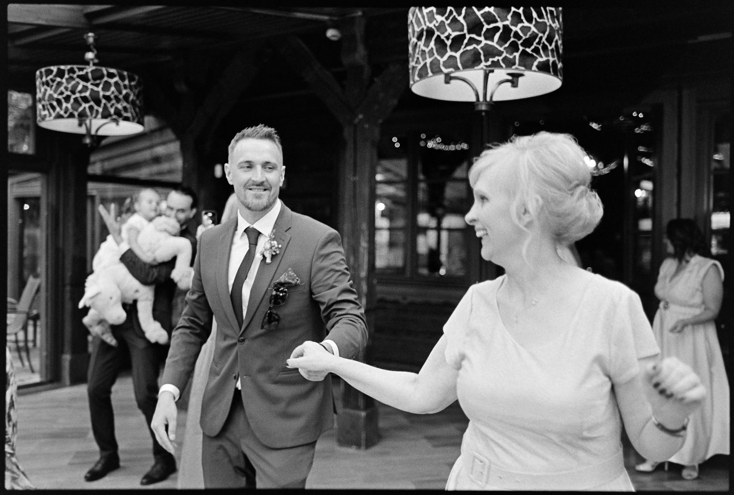 Analogowa fotografia ślubna. Reportaż