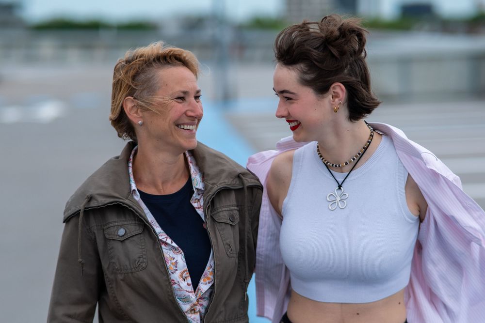 Photographe lifestyle Strasbourg – moment spontané capturé en fin de séance